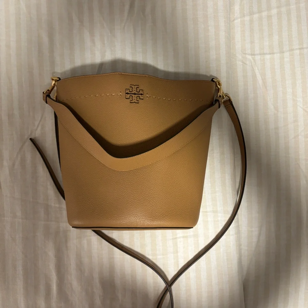 Tory Burch Bucket Bag - Picture 4 of 4
